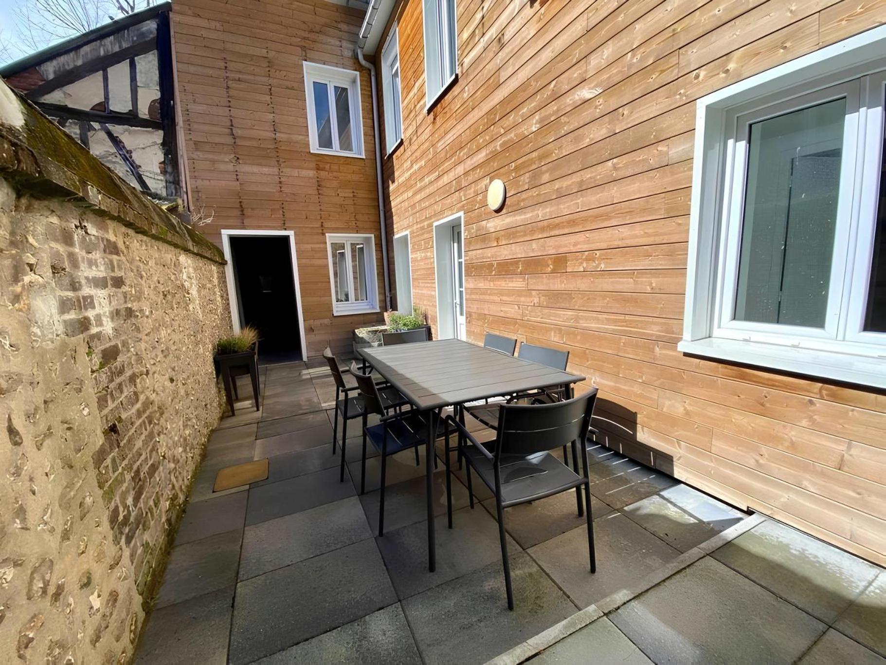 Maison Familiale Avec Exterieur Menage Et Linges Inclus รูออง ภายนอก รูปภาพ