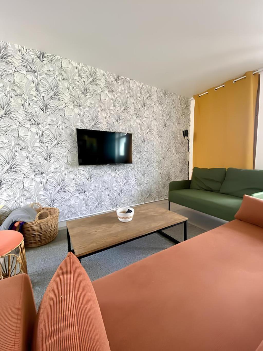 Maison Familiale Avec Exterieur Menage Et Linges Inclus รูออง ภายนอก รูปภาพ
